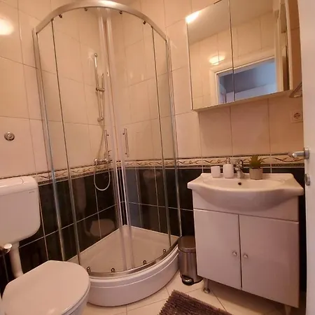 Neda Apartment